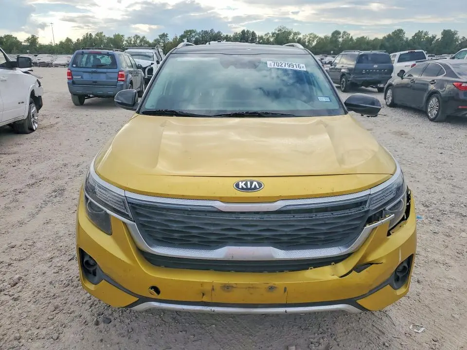 2021 KIA SELTOS S  