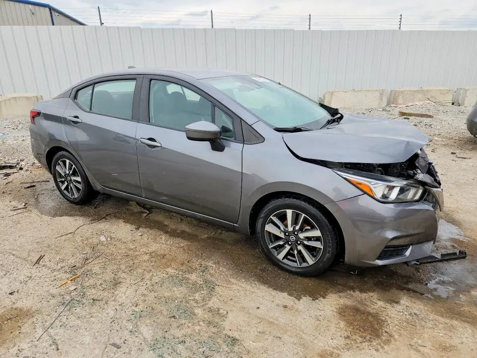 2021 NISSAN VERSA SV  