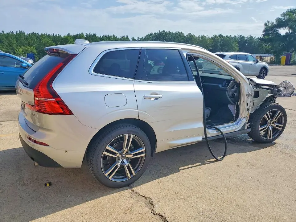 2019 VOLVO XC60 T5 MOMENTUM  