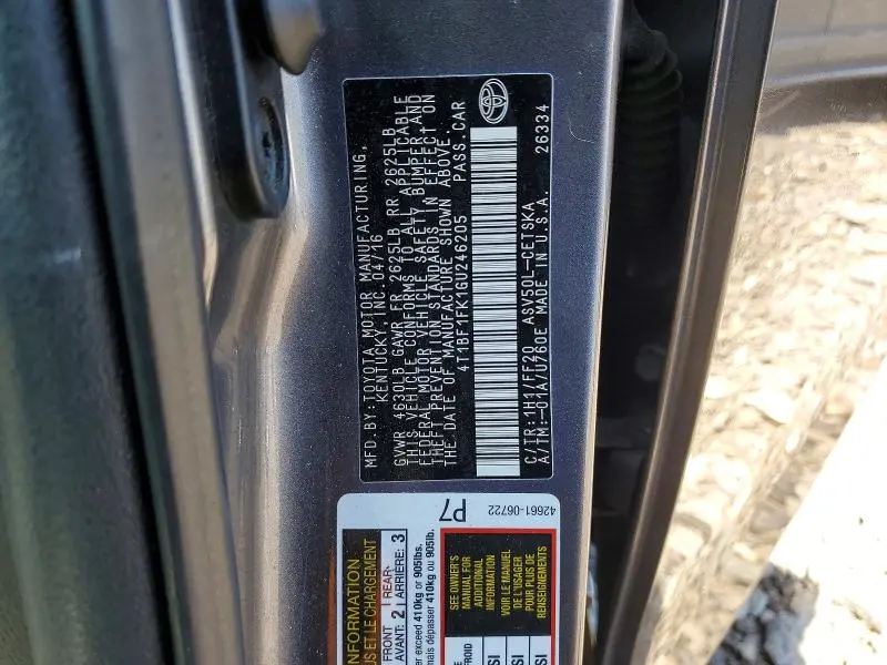 2016 TOYOTA CAMRY SE  