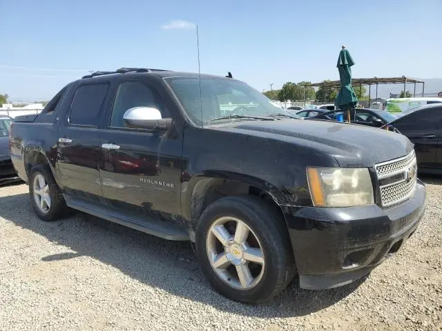 2011 CHEVROLET AVALANCHE LT  