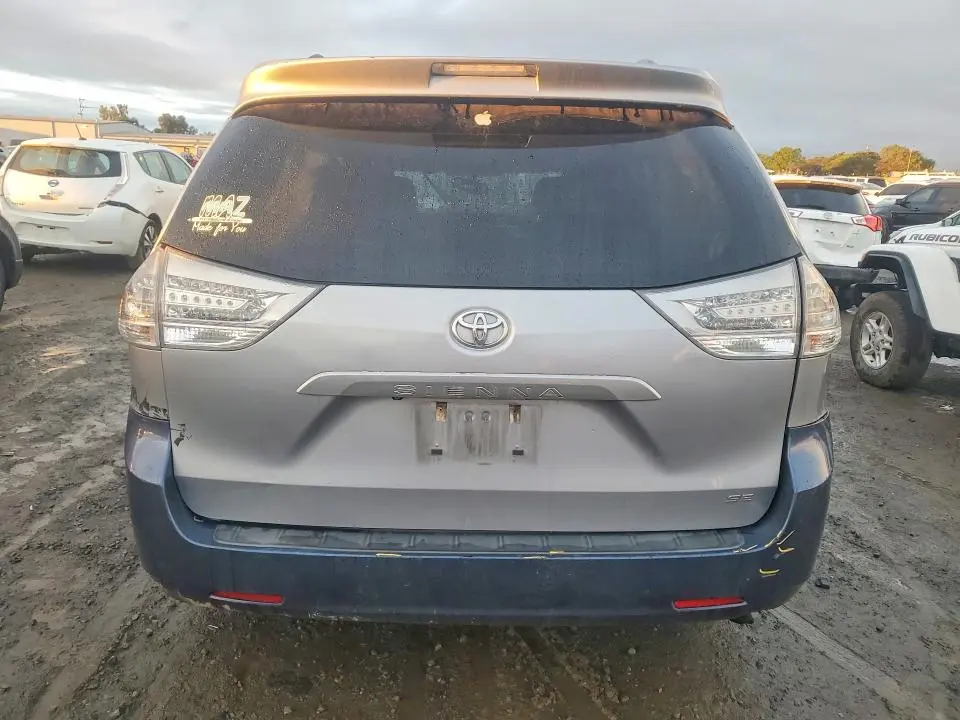 2013 TOYOTA SIENNA SPORT  