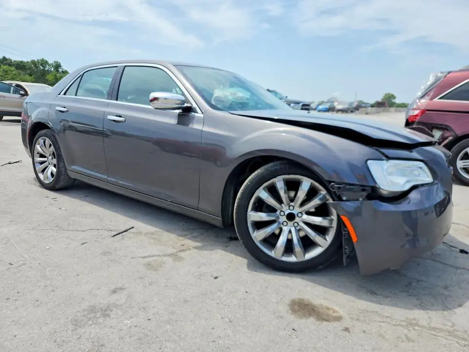 2017 CHRYSLER 300C   