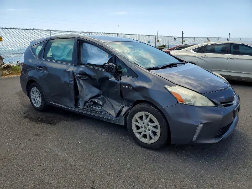 2012 TOYOTA PRIUS V TWO  