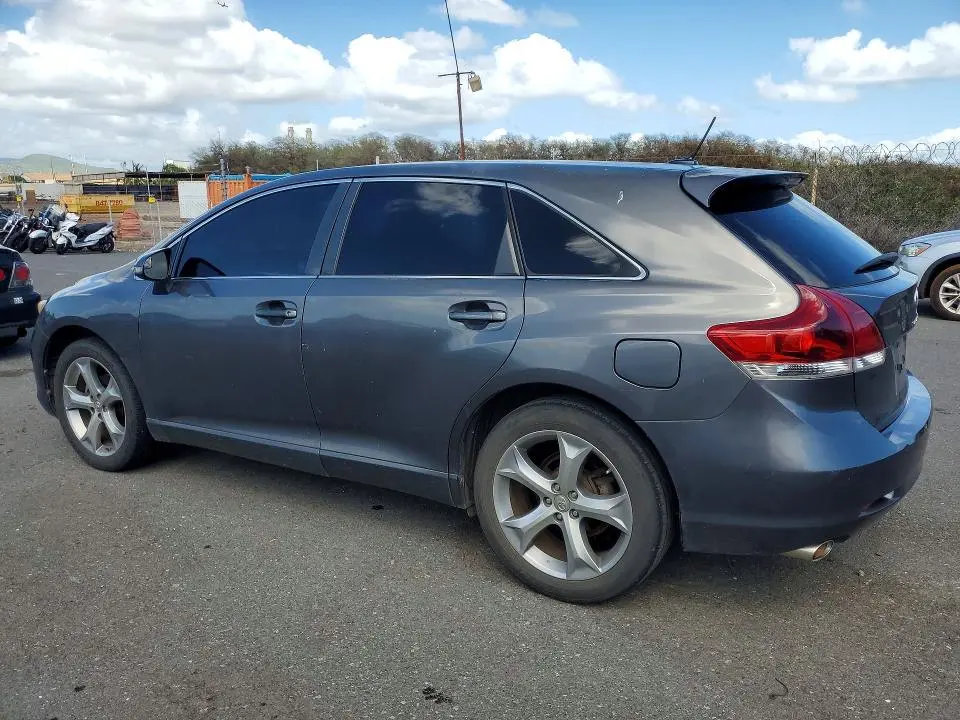 2013 TOYOTA VENZA LE  