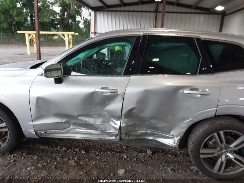 2020 VOLVO XC60 T5 MOMENTUM