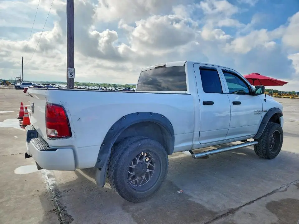 2016 RAM 1500 ST  
