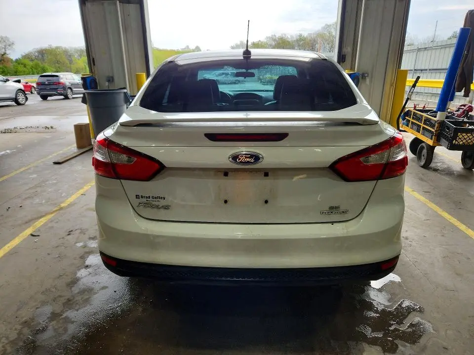 2013 FORD FOCUS SE  