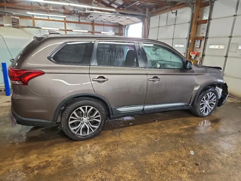 2018 MITSUBISHI OUTLANDER ES  