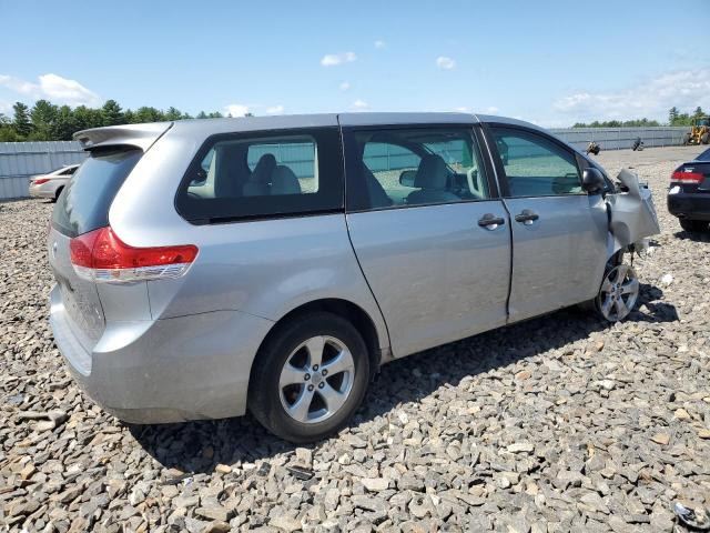 2012 TOYOTA SIENNA 