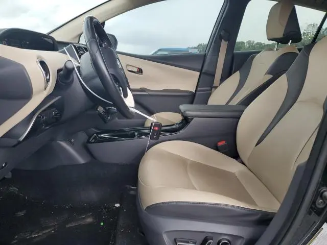 2017 TOYOTA PRIUS   