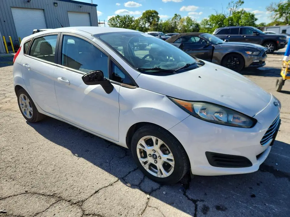 2016 FORD FIESTA SE  