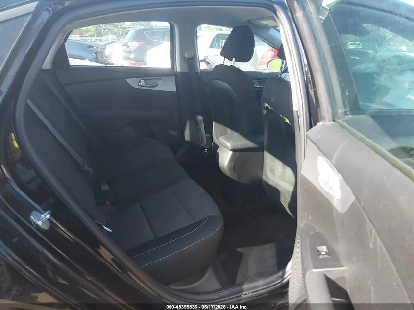 2023 KIA FORTE LXS
