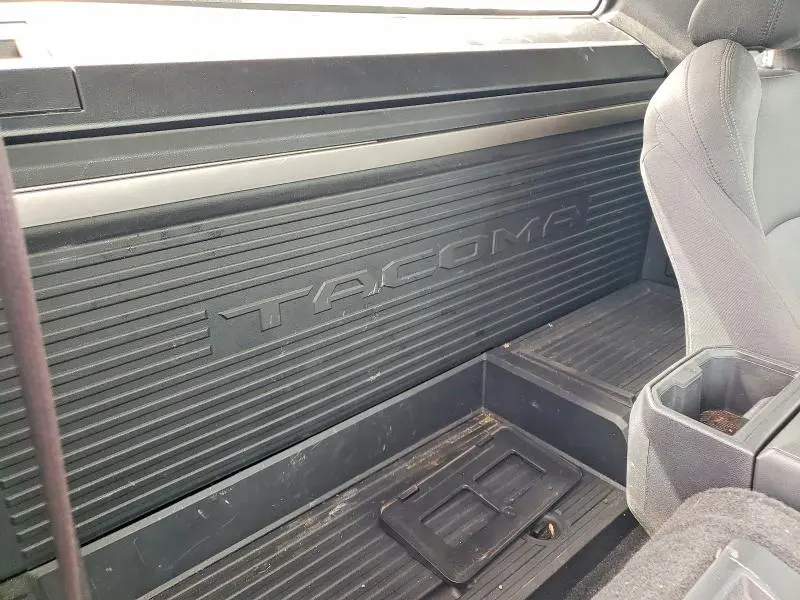 2024 TOYOTA TACOMA XTRACAB  