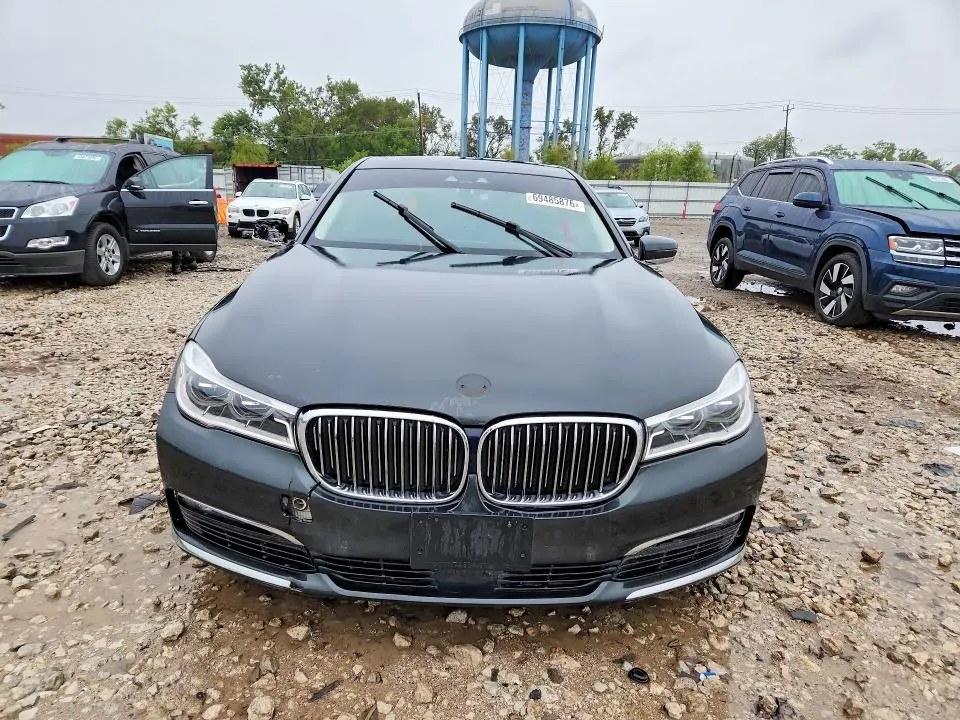 2018 BMW 750 XI  