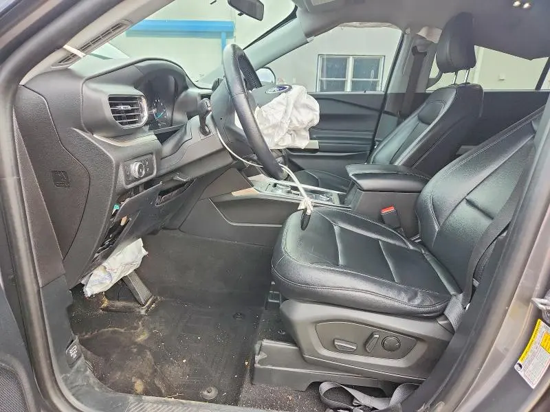 2021 FORD EXPLORER XLT  