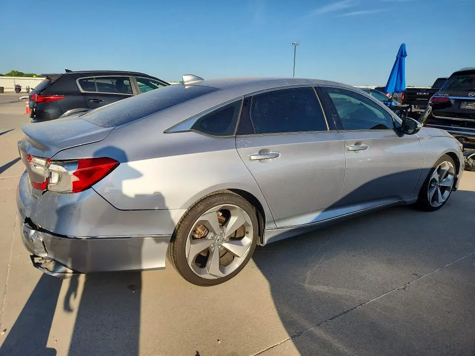 2018 HONDA ACCORD TOURING  
