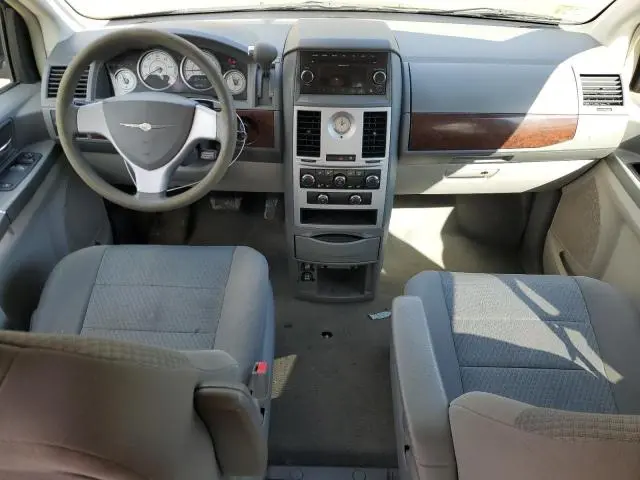 2010 CHRYSLER TOWN & COUNTRY LX