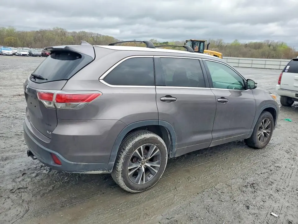 2016 TOYOTA HIGHLANDER XLE  