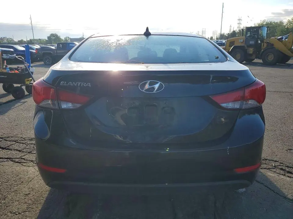 2014 HYUNDAI ELANTRA SE  