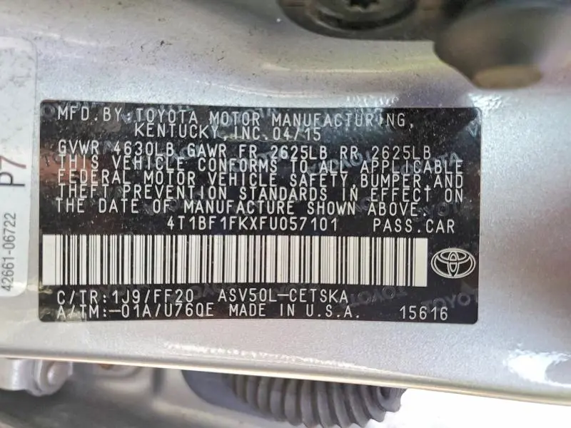 2015 TOYOTA CAMRY SE  
