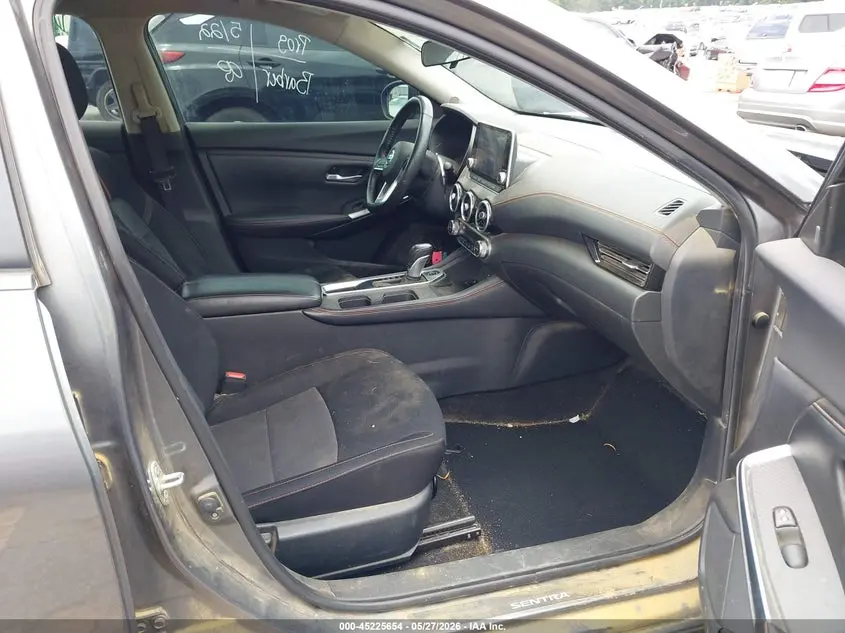 2021 NISSAN SENTRA SR XTRONIC CVT
