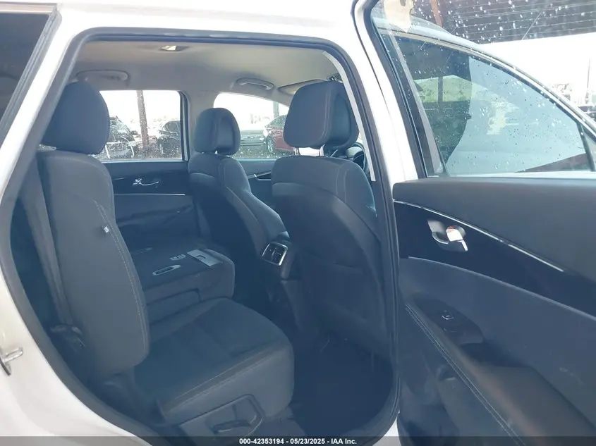 2016 KIA SORENTO 2.4L LX