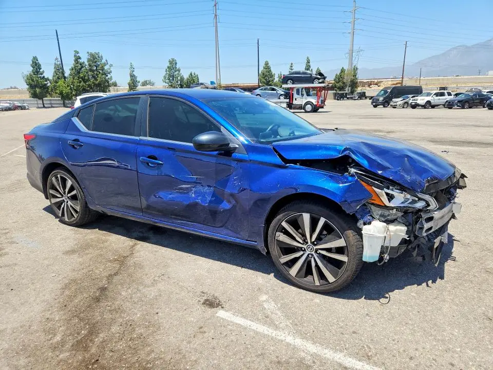 2020 NISSAN ALTIMA SR  