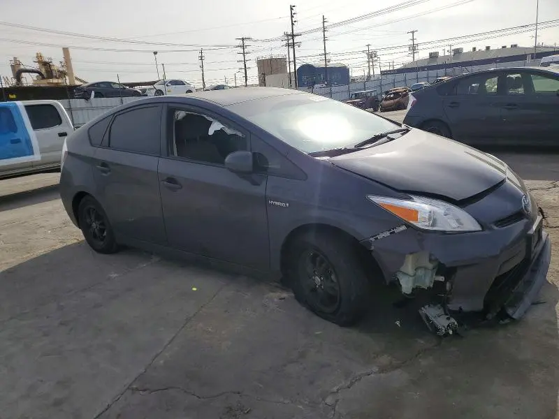2015 TOYOTA PRIUS   