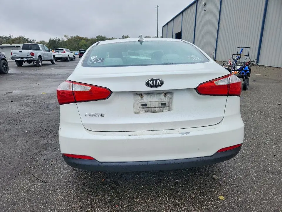 2014 KIA FORTE LX  