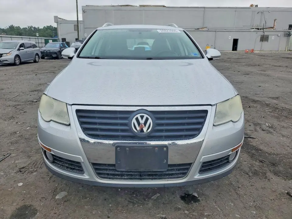 2010 VOLKSWAGEN PASSAT KOMFORT  