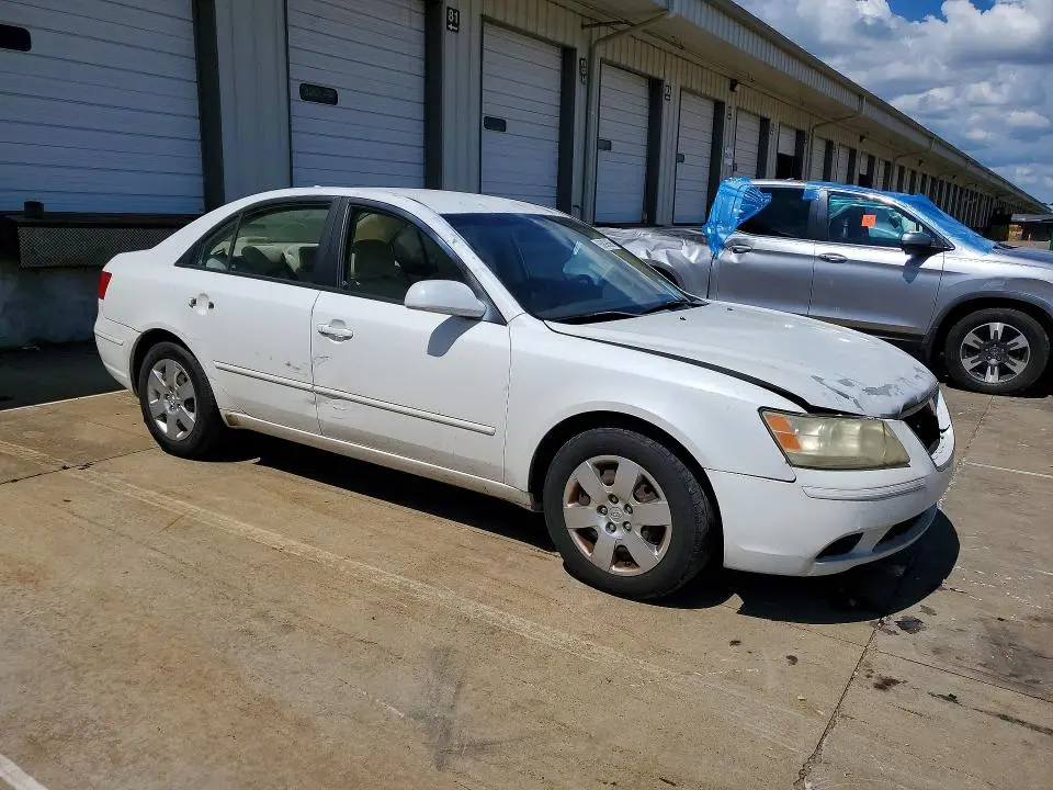 2010 HYUNDAI SONATA GLS  