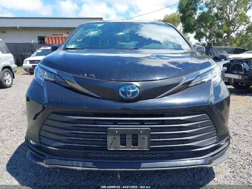 2022 TOYOTA SIENNA XLE WOODLAND EDITION