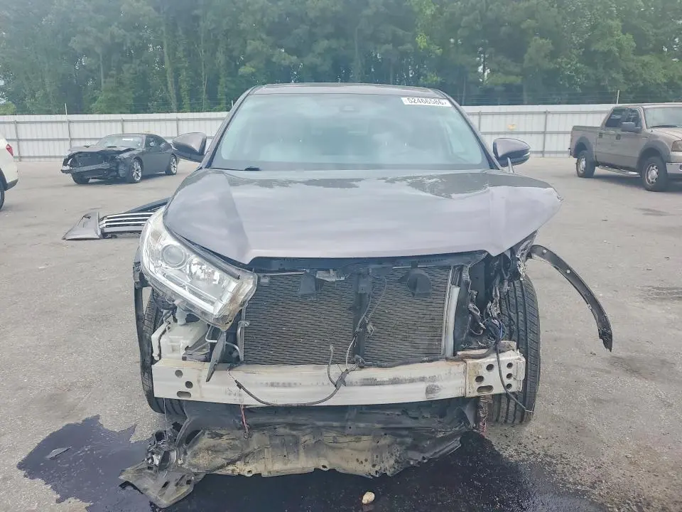 2019 TOYOTA HIGHLANDER LE PLUS  