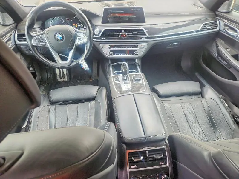 2017 BMW 750 XI  
