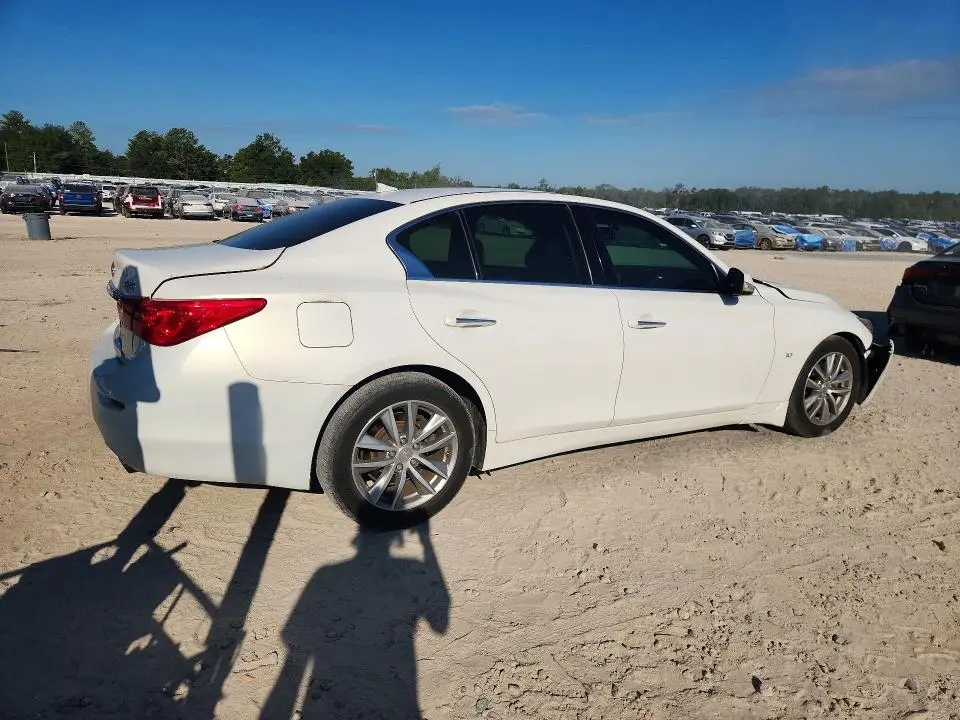 2015 INFINITI Q50 PREMIUM  