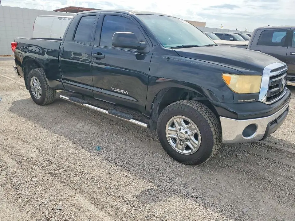 2013 TOYOTA TUNDRA DOUBLE CAB SR5  
