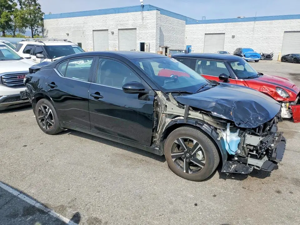 2025 NISSAN SENTRA SV  