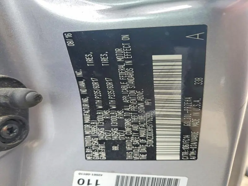 2017 TOYOTA SIENNA LE  