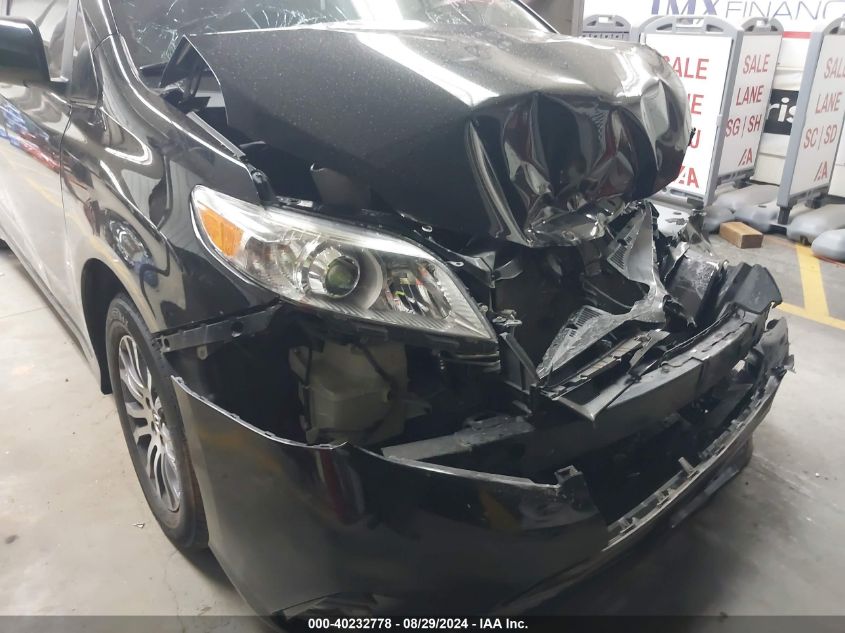 2019 TOYOTA SIENNA XLE 8 PASSENGER