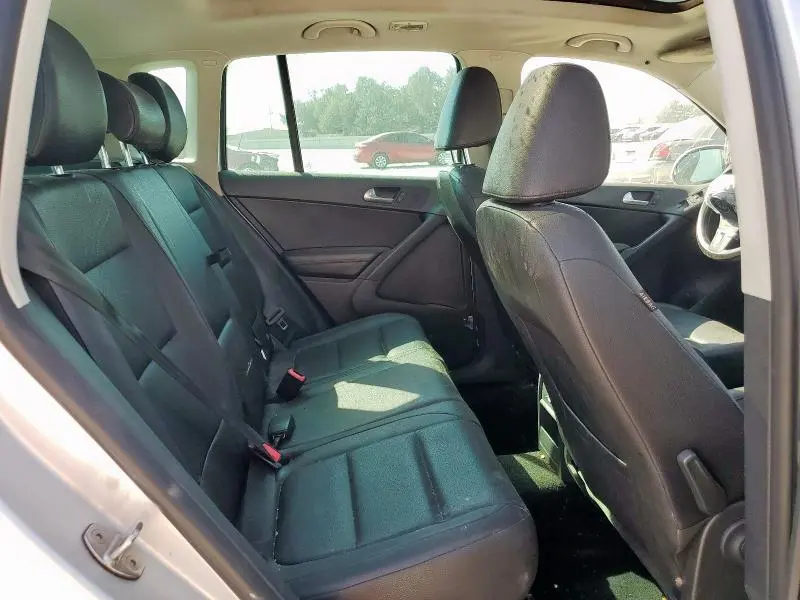 2012 VOLKSWAGEN TIGUAN S  