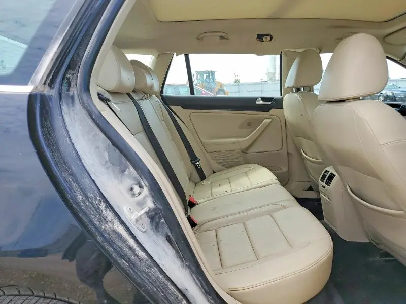 2013 VOLKSWAGEN JETTA TDI  