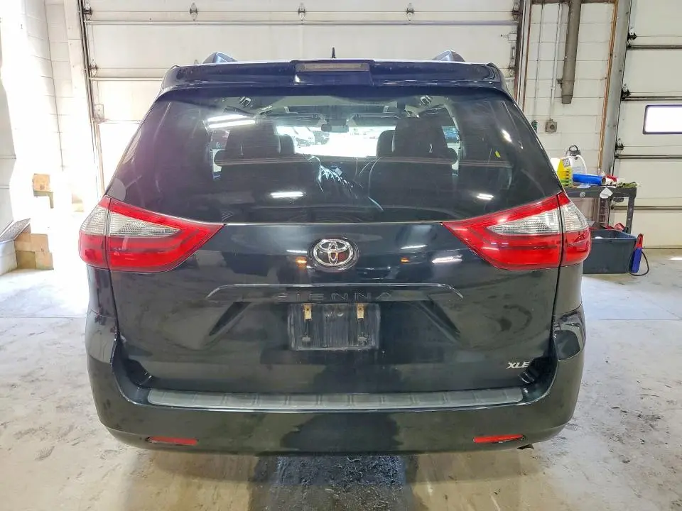 2020 TOYOTA SIENNA   