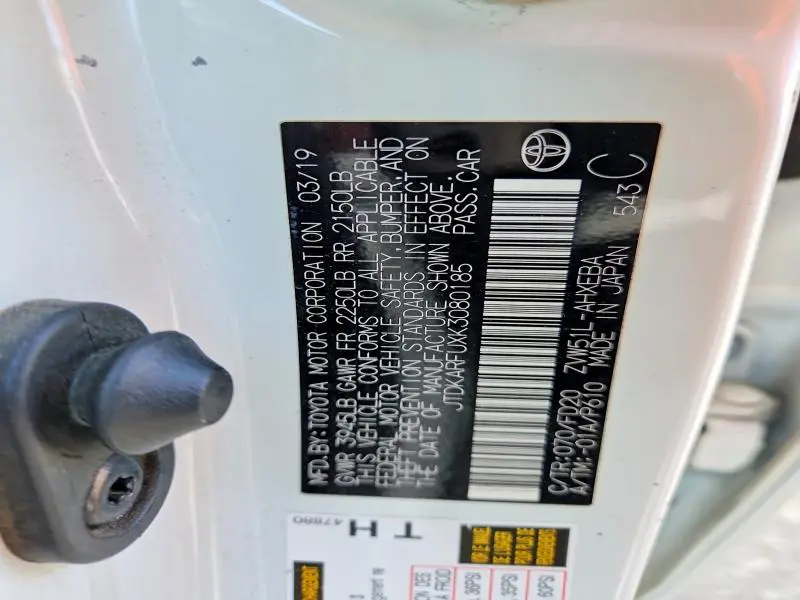 2019 TOYOTA PRIUS LE  
