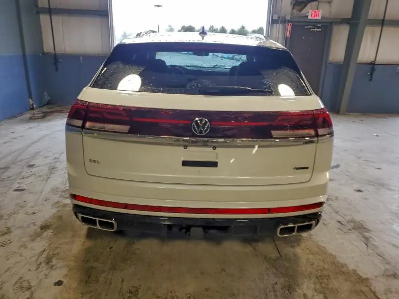 2024 VOLKSWAGEN ATLAS CROSS SPORT SEL R-LINE  