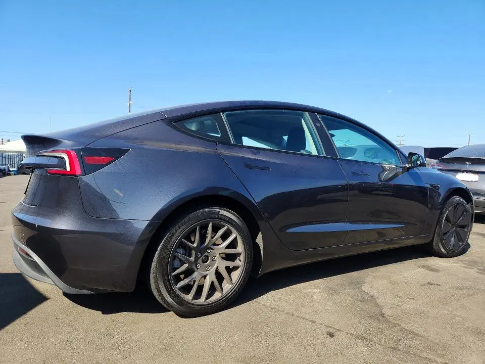 2025 TESLA MODEL 3   