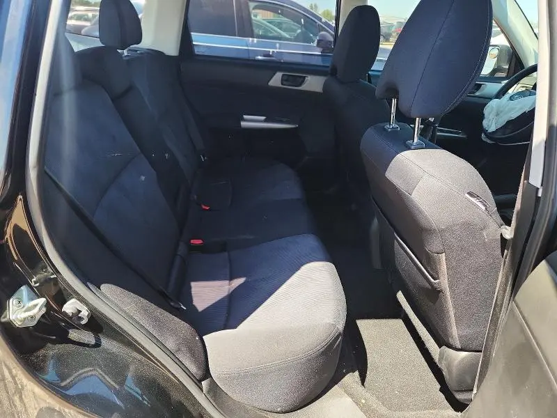 2010 SUBARU FORESTER XS  