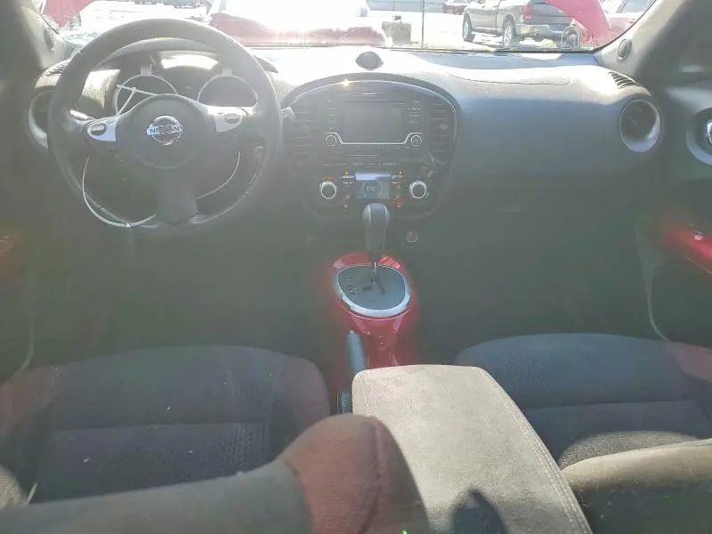 2017 NISSAN JUKE SV  