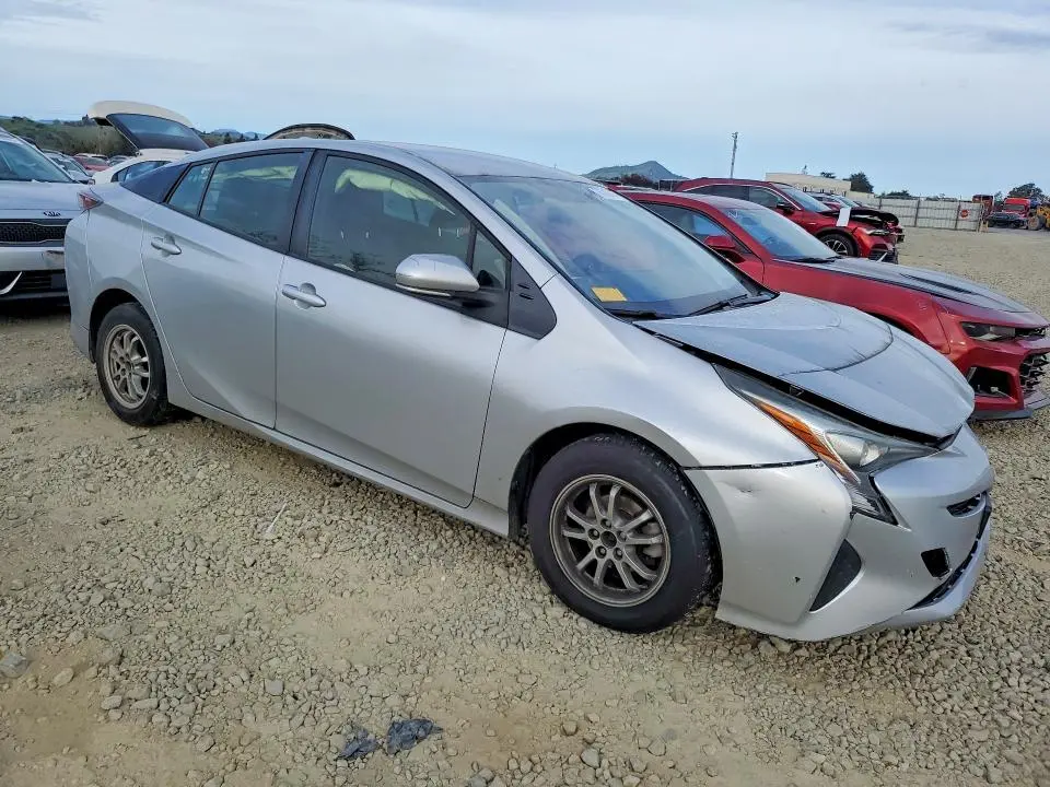 2016 TOYOTA PRIUS   
