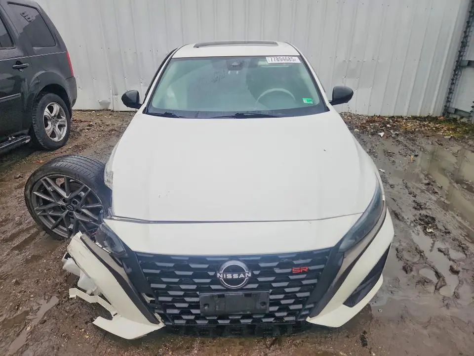 2023 NISSAN ALTIMA SR  